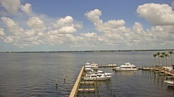 Weather camera view of Pinchers Marina at Edison Ford.