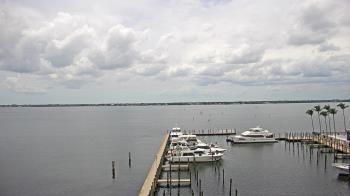 Weather camera view of Pinchers Marina at Edison Ford.