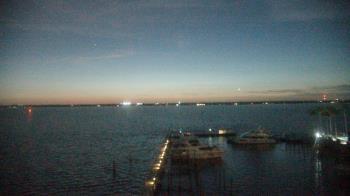 Weather camera view of Pinchers Marina at Edison Ford.