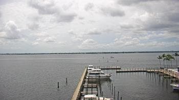 Weather camera view of Pinchers Marina at Edison Ford.