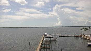 Weather camera view of Pinchers Marina at Edison Ford.