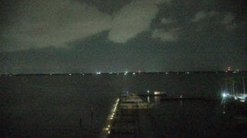 Weather camera view of Pinchers Marina at Edison Ford.