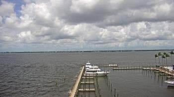 Weather camera view of Pinchers Marina at Edison Ford.