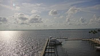 Weather camera view of Pinchers Marina at Edison Ford.