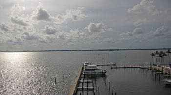 Weather camera view of Pinchers Marina at Edison Ford.