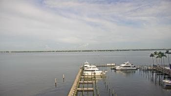 Weather camera view of Pinchers Marina at Edison Ford.