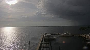 Weather camera view of Pinchers Marina at Edison Ford.