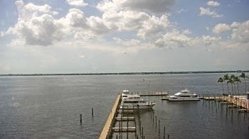 Weather camera view of Pinchers Marina at Edison Ford.