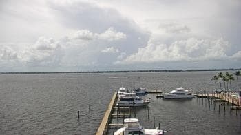 Weather camera view of Pinchers Marina at Edison Ford.