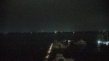 Weather camera view of Pinchers Marina at Edison Ford.