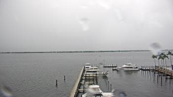 Weather camera view of Pinchers Marina at Edison Ford.