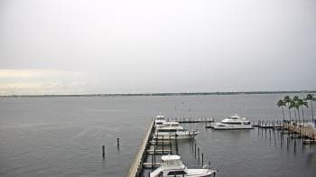 Weather camera view of Pinchers Marina at Edison Ford.