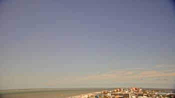 Weather camera view of DiamondHead & GullWing Beach Resorts.