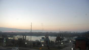 Weather camera view of Miss Lauras.