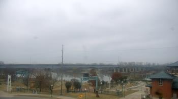 Weather camera view of Miss Lauras.