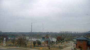 Weather camera view of Miss Lauras.