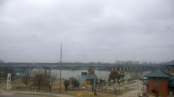 Weather camera view of Miss Lauras.