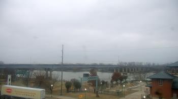 Weather camera view of Miss Lauras.