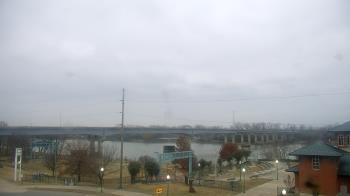 Weather camera view of Miss Lauras.