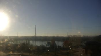 Weather camera view of Miss Lauras.