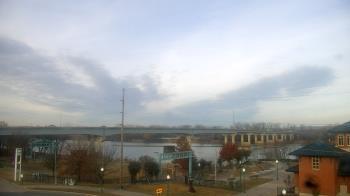 Weather camera view of Miss Lauras.