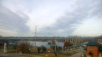 Weather camera view of Miss Lauras.