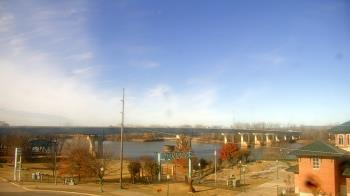 Weather camera view of Miss Lauras.