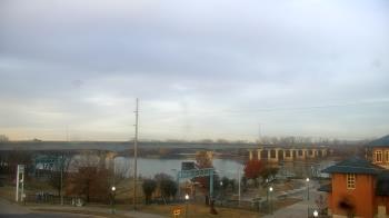 Weather camera view of Miss Lauras.