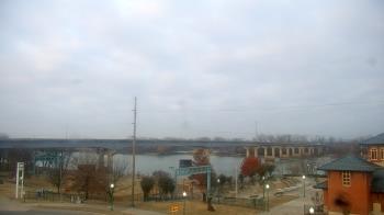 Weather camera view of Miss Lauras.