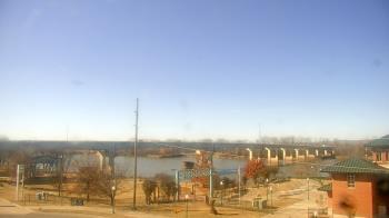 Weather camera view of Miss Lauras.