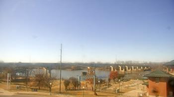 Weather camera view of Miss Lauras.