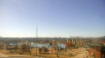 Weather camera view of Miss Lauras.