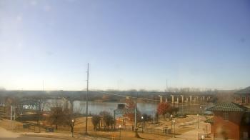 Weather camera view of Miss Lauras.