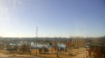 Weather camera view of Miss Lauras.