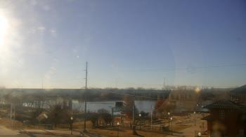 Weather camera view of Miss Lauras.