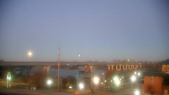 Weather camera view of Miss Lauras.