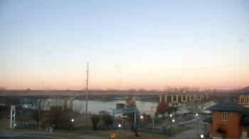 Weather camera view of Miss Lauras.