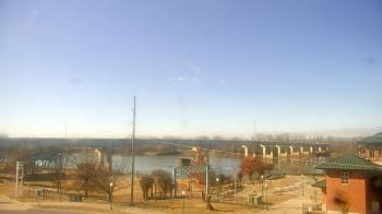 Weather camera view of Miss Lauras.