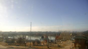 Weather camera view of Miss Lauras.