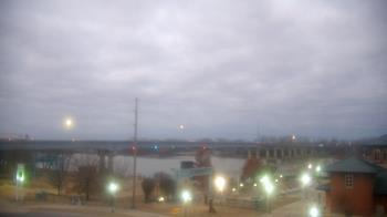 Weather camera view of Miss Lauras.