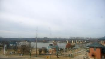 Weather camera view of Miss Lauras.