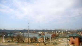 Weather camera view of Miss Lauras.