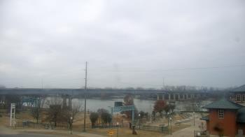 Weather camera view of Miss Lauras.