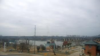 Weather camera view of Miss Lauras.