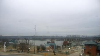 Weather camera view of Miss Lauras.