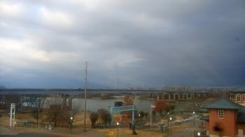 Weather camera view of Miss Lauras.