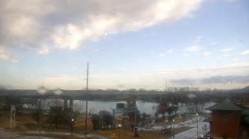 Weather camera view of Miss Lauras.