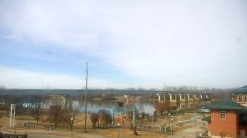 Weather camera view of Miss Lauras.