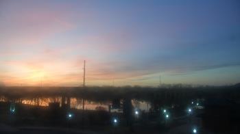 Weather camera view of Miss Lauras.