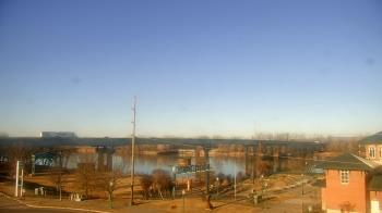 Weather camera view of Miss Lauras.